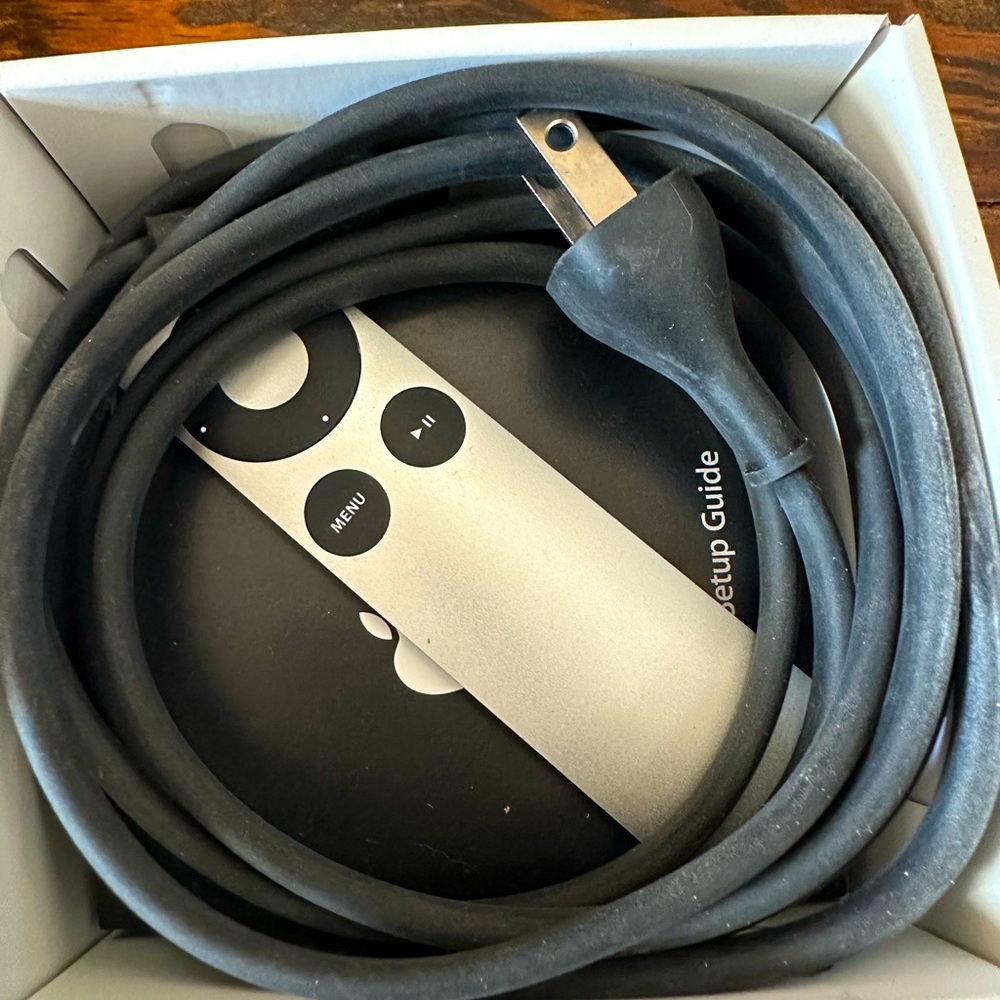 Apple TV 🟢 - Picture 2 of 3